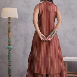 InWeave Women Striped Regular Pure Cotton Kurta with Palazzos image 5