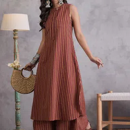 InWeave Women Striped Regular Pure Cotton Kurta with Palazzos image 2