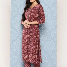 Yufta Floral Printed Regular Gotta Patti Pure Cotton Kurta with Trousers & Dupatta image 3