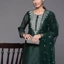 Varanga Floral Embroidered Regular Chanderi Silk Zari Kurta with Trousers & Dupatta image 1