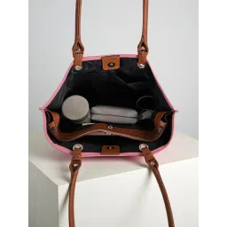 Toteteca Everyday Shoulder Bag image 5