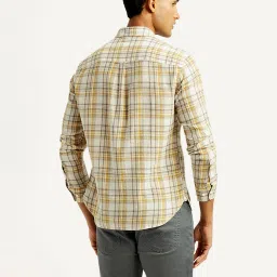 levi's Men's Checkered Slim Fit Linen Shirt image 2