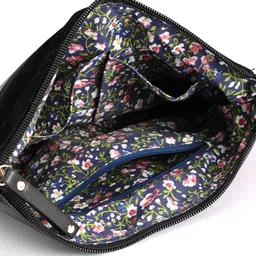 DOROTHY PERKINS Structured Sling Bag image 4