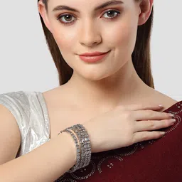KARATCART Set of 4 Silver-Plated White AD Studded Bangles image 5