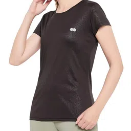 clovia Women's Fitted Active T-Shirt image 2