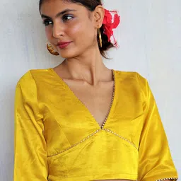 Chidiyaa Women Yellow Solid Silk Saree Blouse image 1