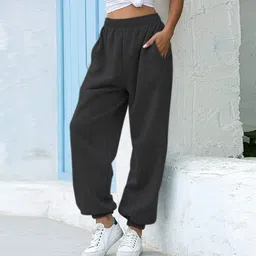 kateclo Women's Relaxed Sweatpants image 4
