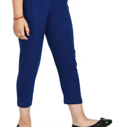 IndiWeaves Girls Pack of 3 Mid Rise Cotton Capris image 2