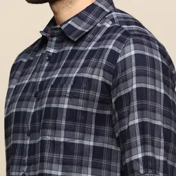INVICTUS Sport Slim Fit Tartan Checks Cotton Casual Shirt image 2