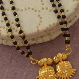 MEMOIR Gold-Plated Stones Studded & Beads Mangalsutra-picture-17