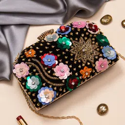 Swisni Embroidered Box Clutch-picture-54