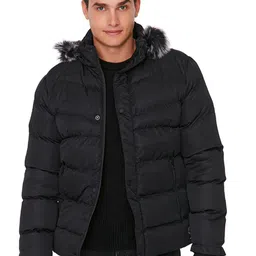 Trendyol Men Black Solid Puffer Jacket image 5