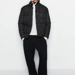 Trendyol Spread Collar Padded Jacket image 5