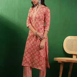 Sangria Floral Printed Round Neck Three-Quarter Sleeves Cotton Blend Kurta & Trousers Set image 4