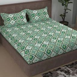 Aura Green & White Ethnic Motifs Printed Cotton 180 TC Queen Bedsheet With 2 Pillow Covers-image-73