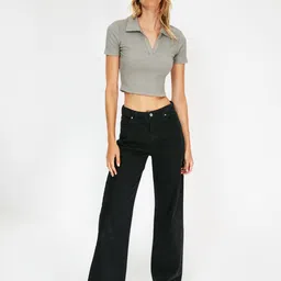 Trendyol Grey Collar Crop Top image 4