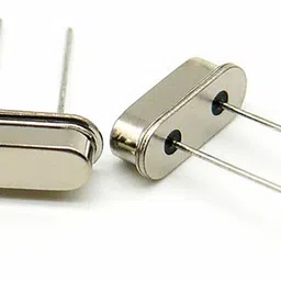 YXC – HC-49US 5.5296MHZ 20PF 20PPM 2Pin DIP Through-Hole Crystal image 1