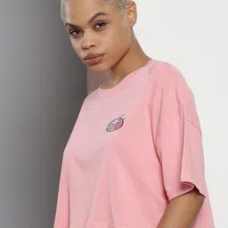 Tommy Hilfiger Typography Printed Drop Shoulder Sleeves Pure Cotton Crop T-shirt image 5