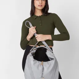 Globus Solid Hobo Bag image 3