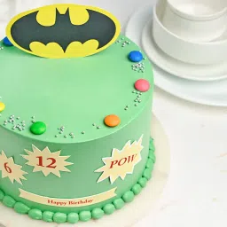 Scrummy Batman Theme Cake image 4
