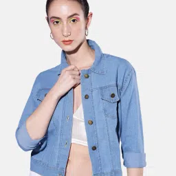buynewtrend Denim Fitted Shirt with Flap Pockets image 1