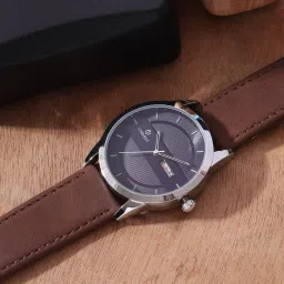 uniquest Blue Dial Analogue Fashion Watch with Day Date Function For Men image 1