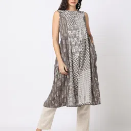 svrnaa by azorte Bagru Mud Print A-Line Kurta image 1