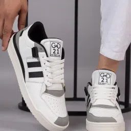 go21 Men Low-Top Lace-Up Sneakers image 1