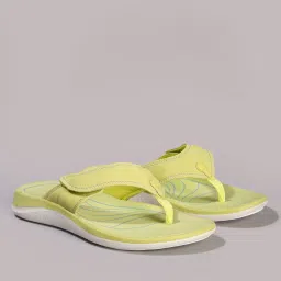 clarks Women Glide Bay Thong-Strap Flat Sandals image 1