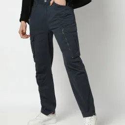 rev-verse Men Relaxed Fit Cargo Trousers image 1