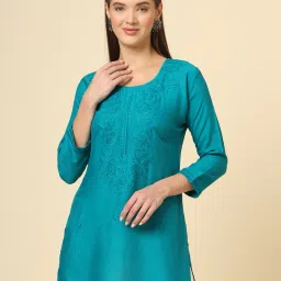 vivera Women Embroidered Relaxed Fit Top image 1