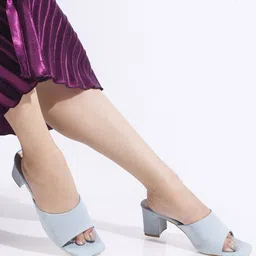 selfiee Women Slip-On Chunky Heeled Sandals image 2