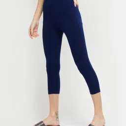 max Mid-Calf Length Leggings image 2