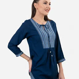 sanaa Striped Round-Neck Tunic image 2