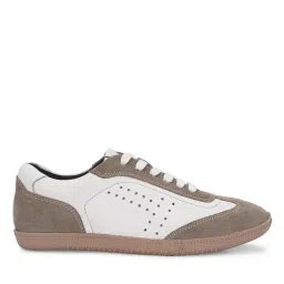 carlo romano Women Round-Toe Shoes with Lace Fastening image 2