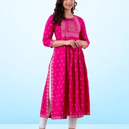 vnyashri Women Embroidered Flared Kurta image 2