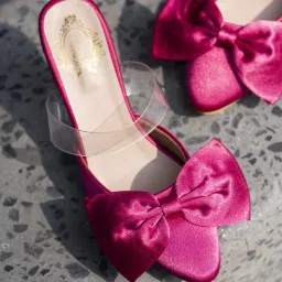 shoetopia Kitten Heeled Sandals with Bow Accent image 2
