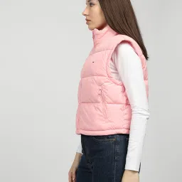 tommy hilfiger Women Quilted Essential Cropped Puffer Jacket image 2