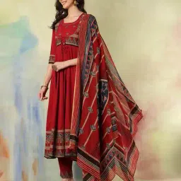 svaraa Women Embroidery Kurta Set image 2
