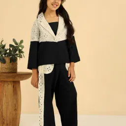 bugandbees Girls Self-Design Pants with Top Set image 2