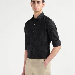 arrow Men Checked Slim Fit Cotton Shirt image 2