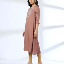 avaasa mix n' match Women Round-Neck Flared Kurta image 2