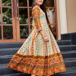 aradhna Women Geometric Anarkali Round-Neck Kurta image 2