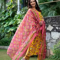 prem kumar Women Floral Straight Kurta Set image 2