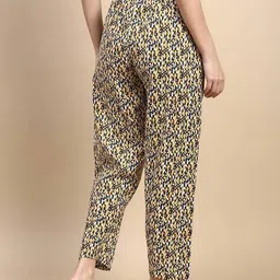 kryptic Pack Of 2 Women Checked Straight Fit Pyjamas with Insert Pockets image 2