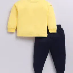 mom's love Garfield Print Round-Neck Sweatshirt & Joggers Set image 2