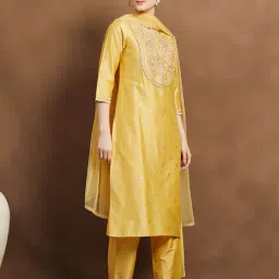 melange by lifestyle Women Embroidered Straight Kurta Suit Set image 2