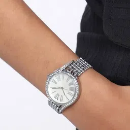 haute sauce Women Round Dial Analogue Watch    image 2