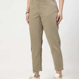 cosmic trio Women Mid Rise Washed Slim Jeans image 2