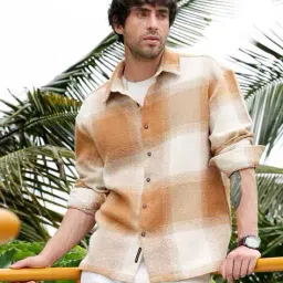 campus sutra Men Checked Regular Fit Shirt with Spread Collar image 2